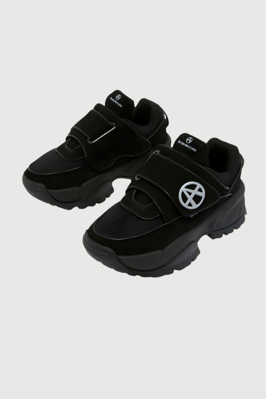 BEEFER SUEDE TRIPLE BLACK Acupuncture