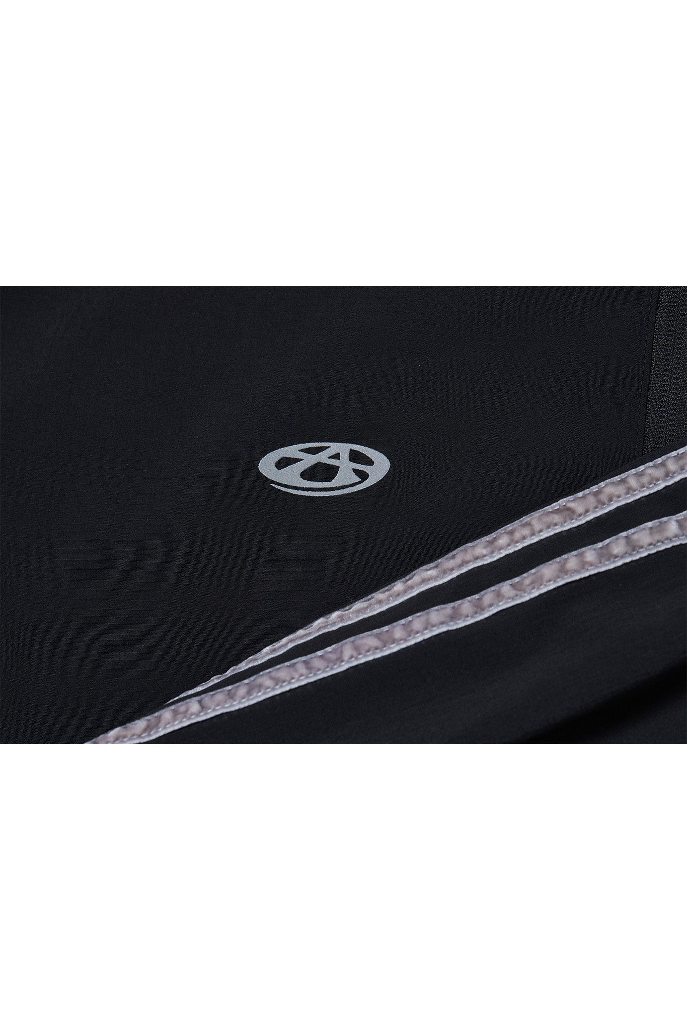 ZIP UP JACKET BLACK Acupuncture