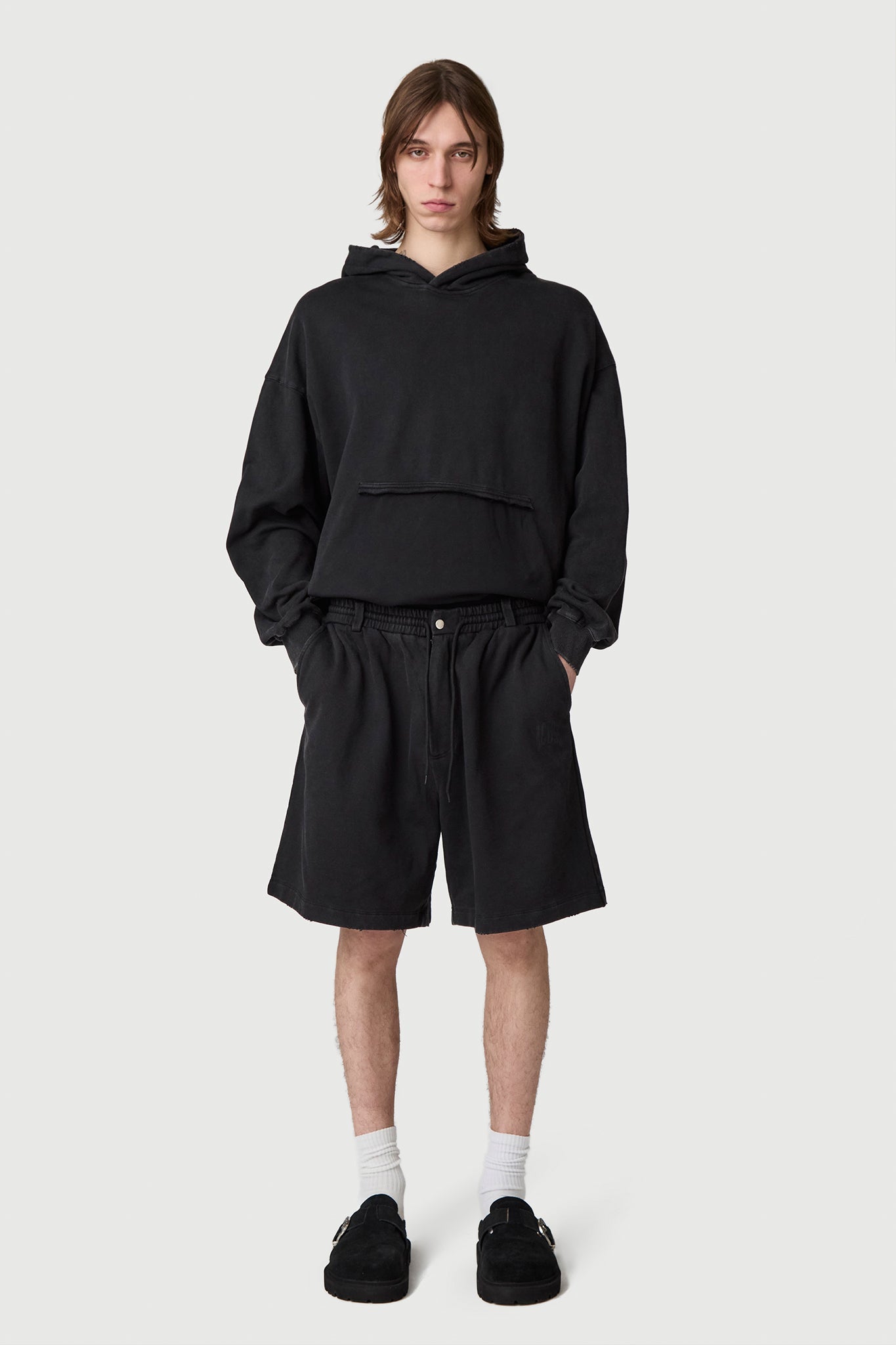 93 SWEAT SHORT WASHED BLACK Acupuncture