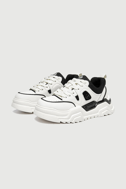 Distort Lace White — three-quarter product