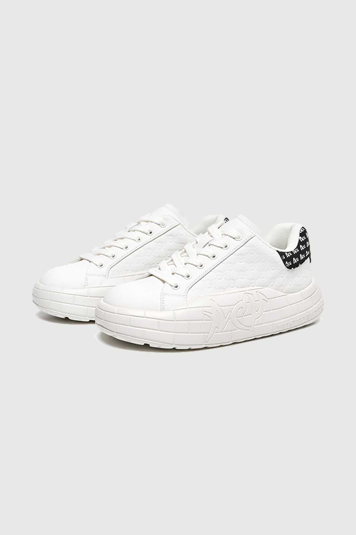 NYU Vulc Glyph White — three-quarter product