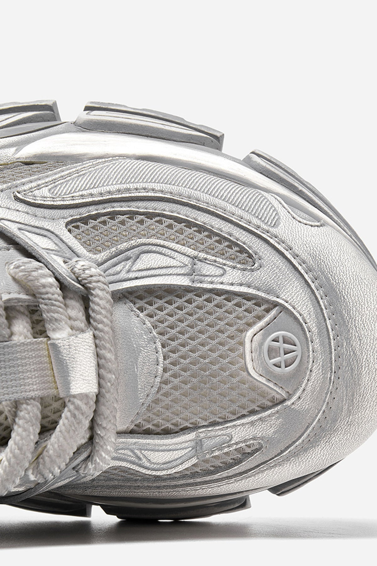 UGNG Frame Grey — construction detail close-up