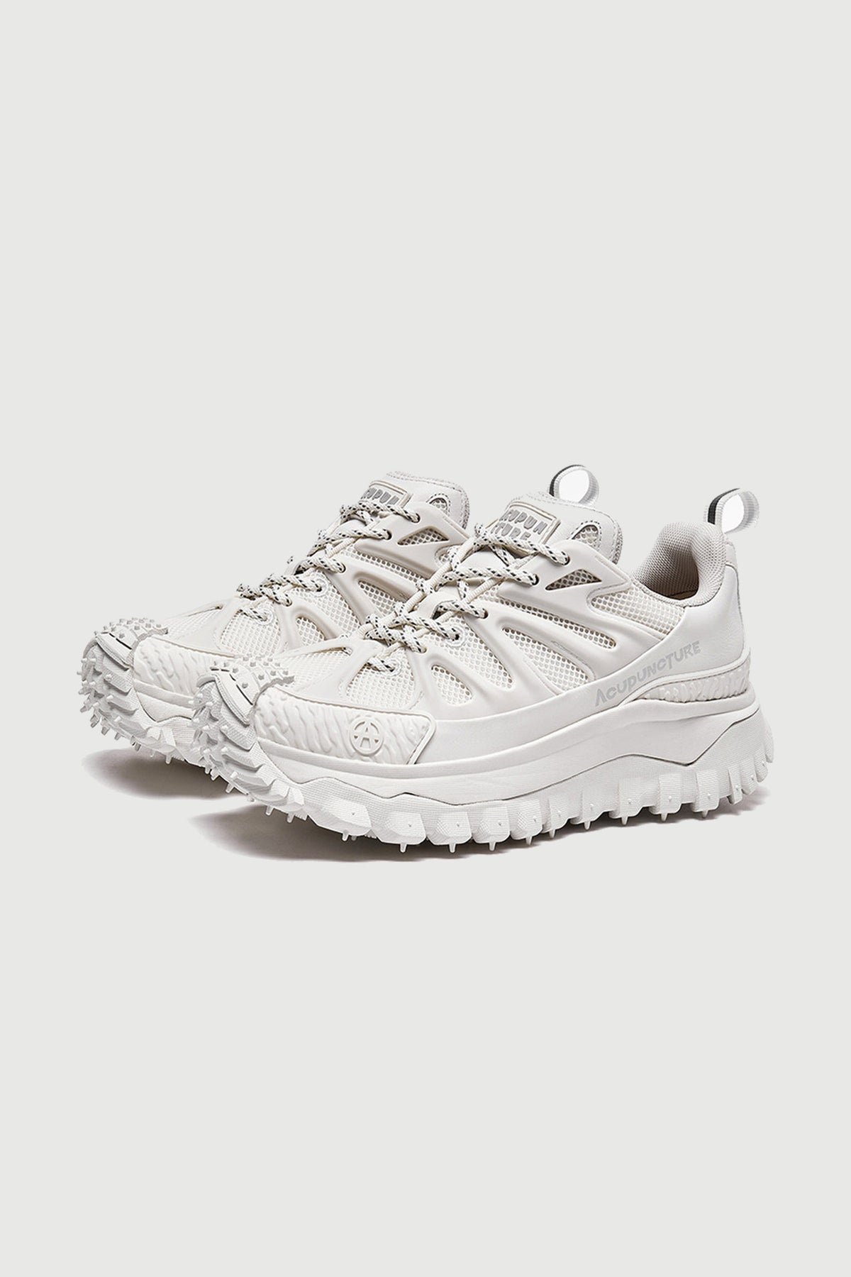 Offbeat Cage White — three-quarter product