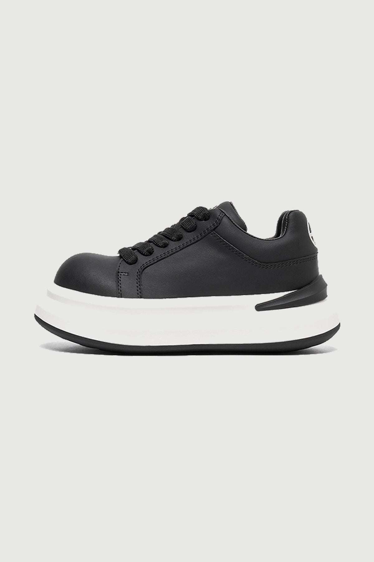 Bass Low Black — side view
