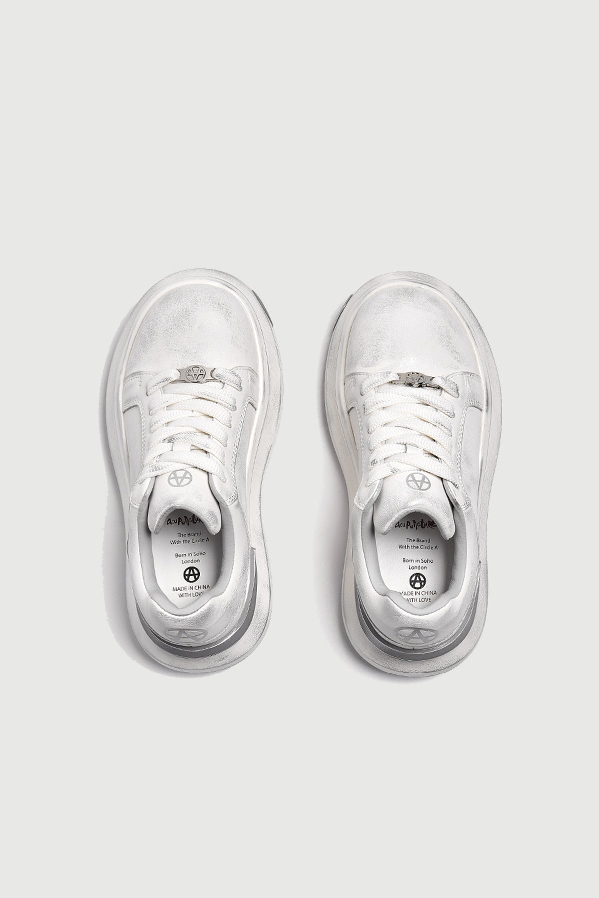 Bass Low White — top