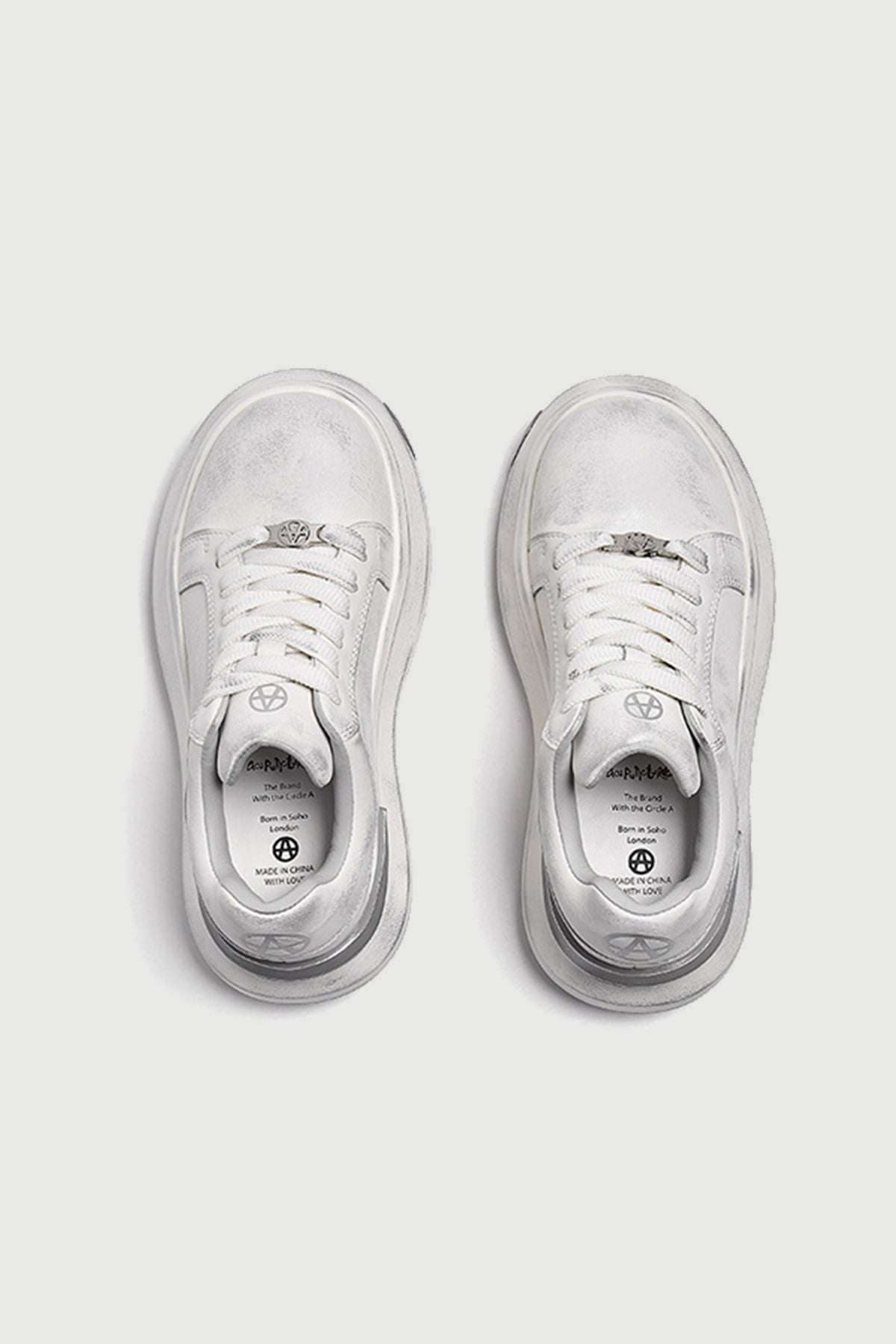 Bass Low Distressed White — top