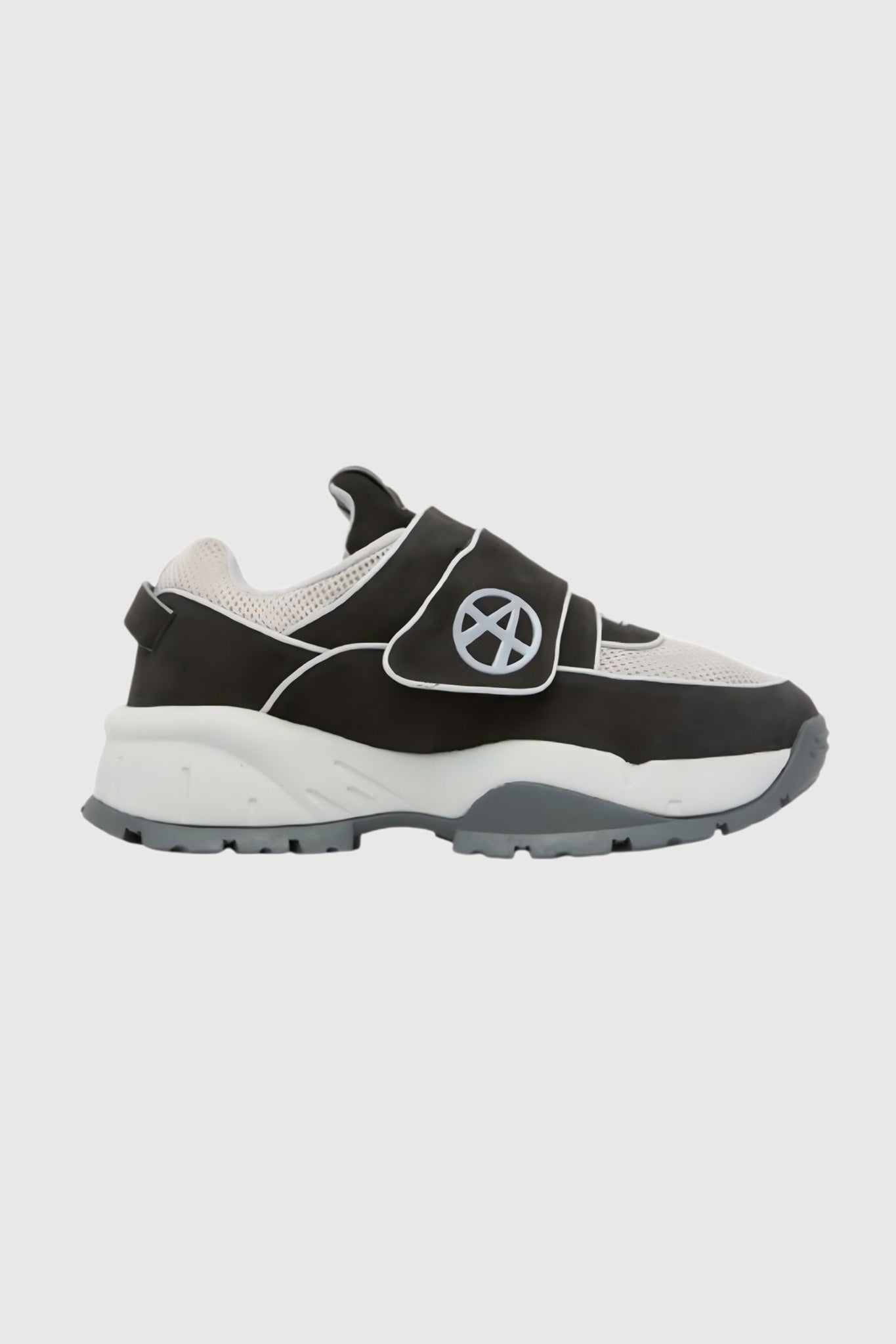BEEFER SUEDE TWO - TONED GREY Acupuncture