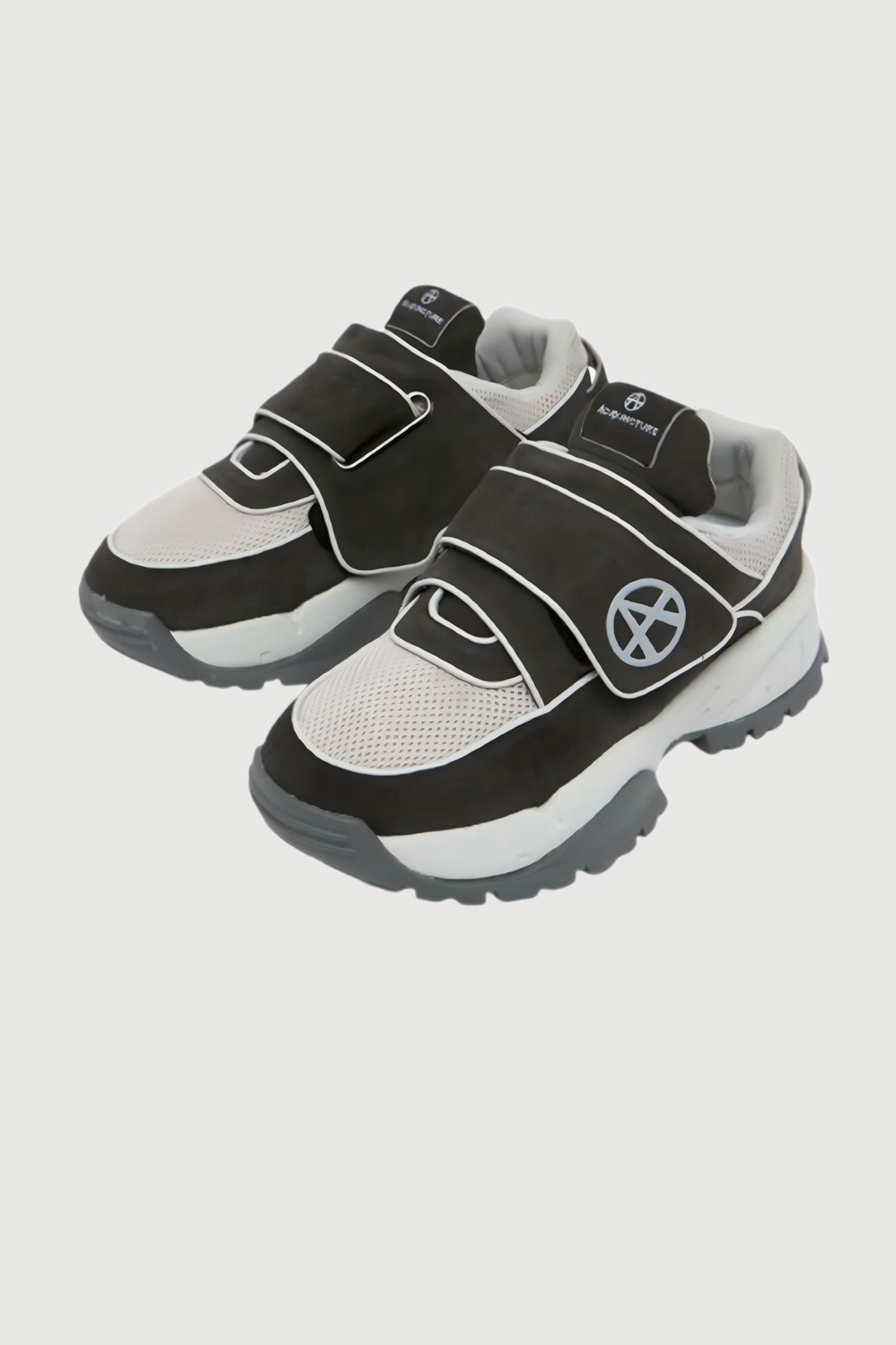 BEEFER SUEDE TWO - TONED GREY Acupuncture