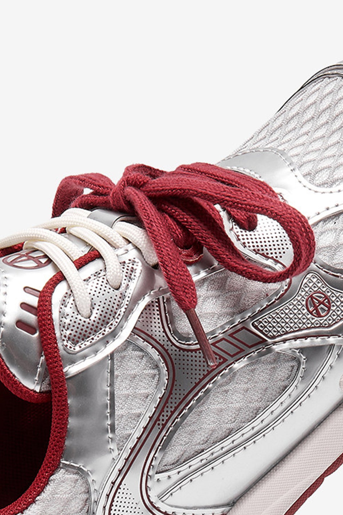Encore Arc Burgundy — construction detail close-up