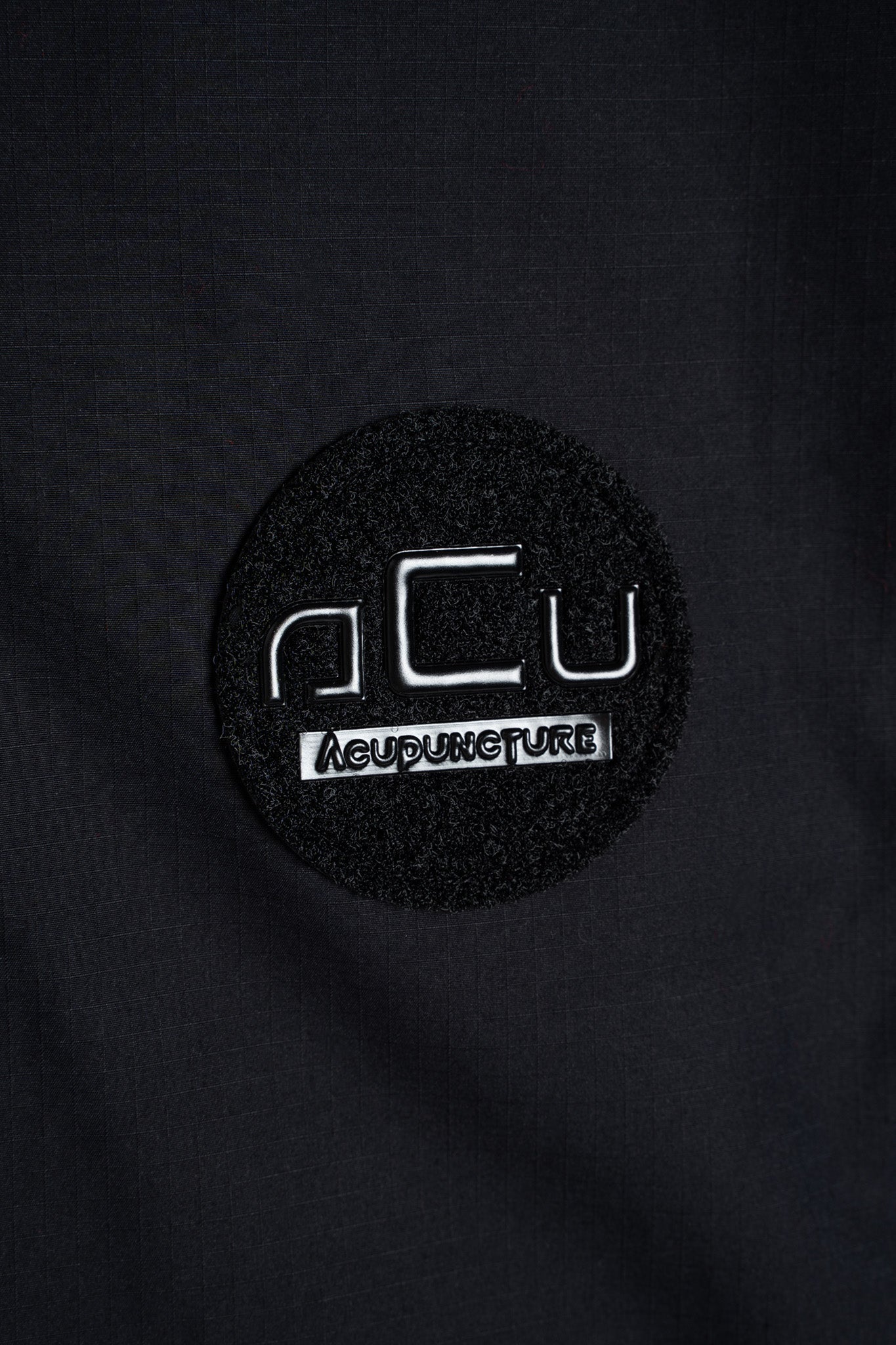 CARGO WINTER VEST BLACK Acupuncture