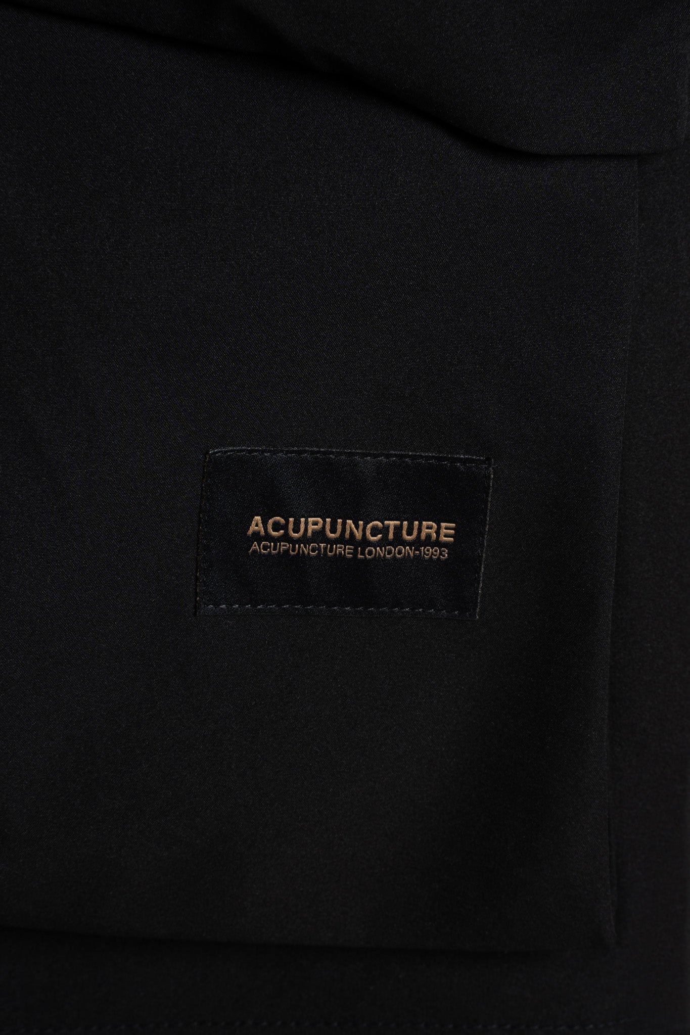 MOUNTAIN PUFFER BLACK Acupuncture