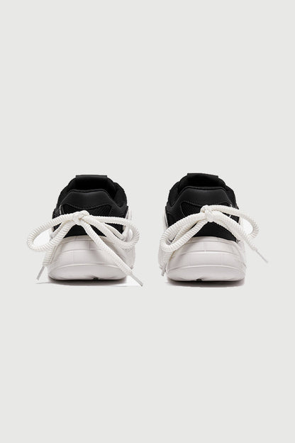 NYU Vulc Entwine Black Acupuncture