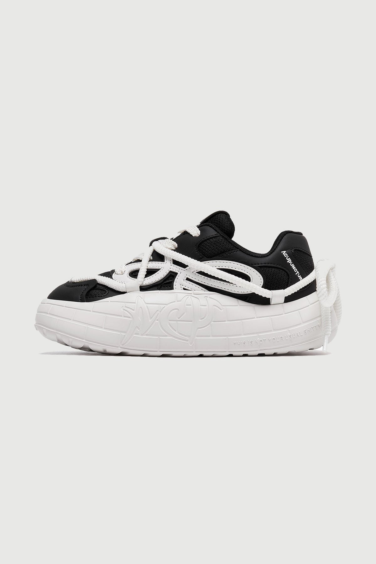 NYU Vulc Entwine Black Acupuncture