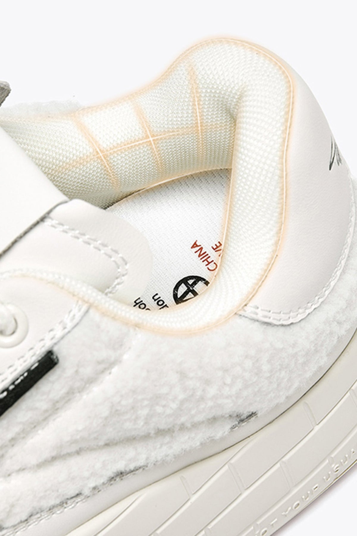 NYU Vulc Fleuri White Acupuncture