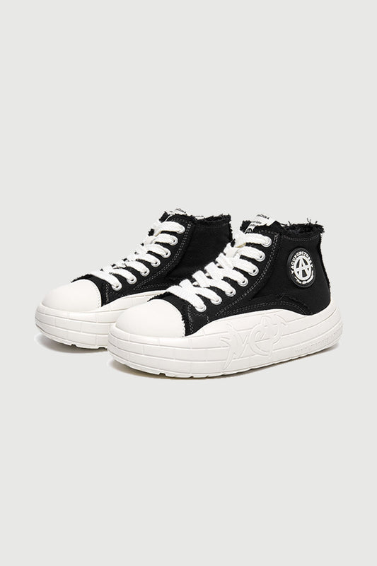 NYU Vulc Mid Black Acupuncture
