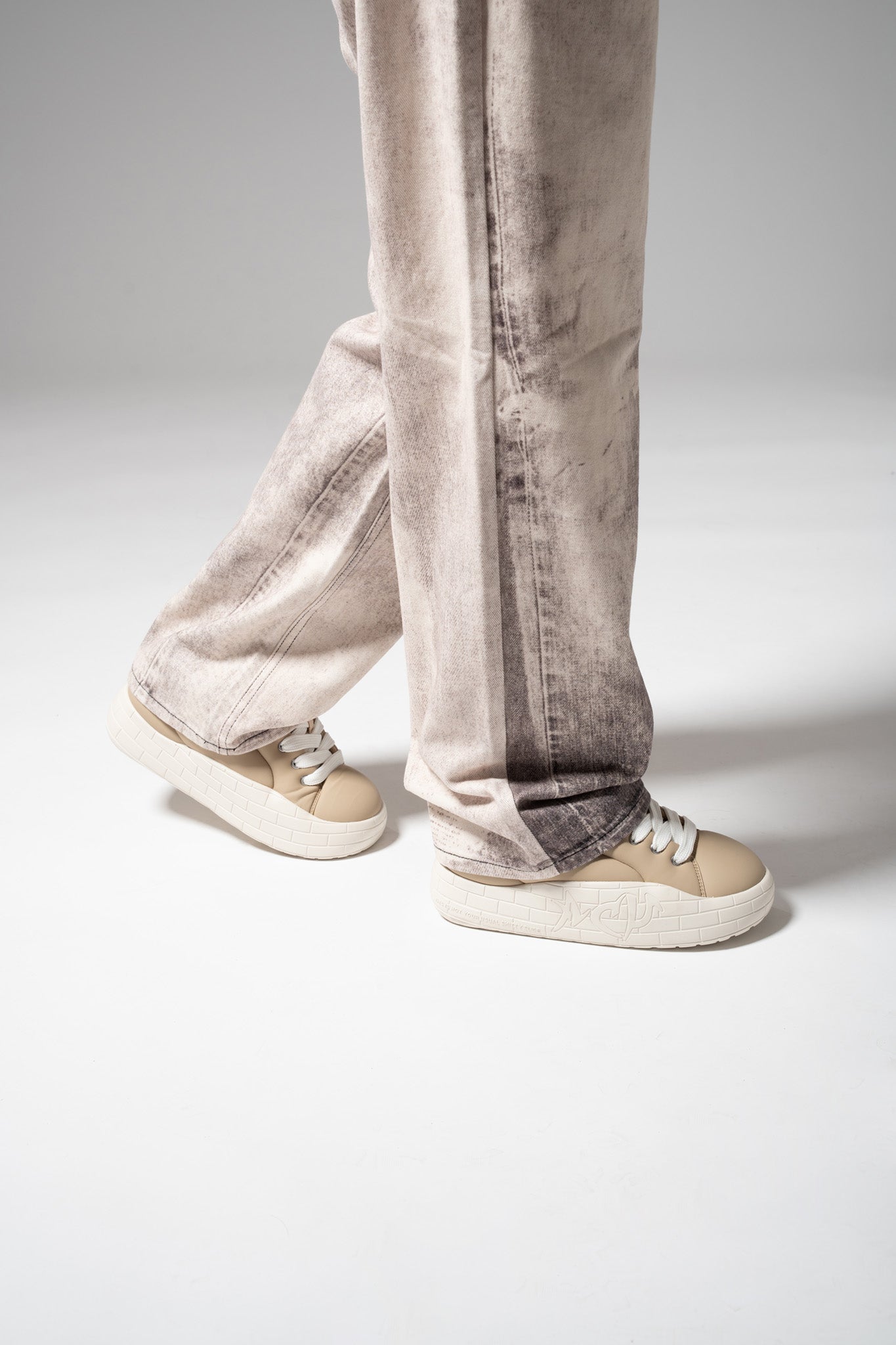 NYU VULC PUFFY KHAKY Acupuncture