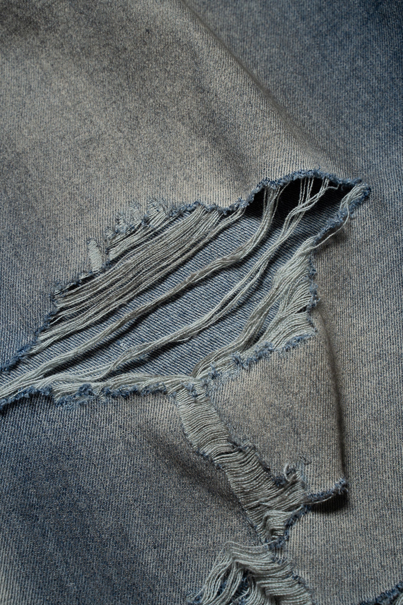 RIPPED JEANS BLUE Acupuncture