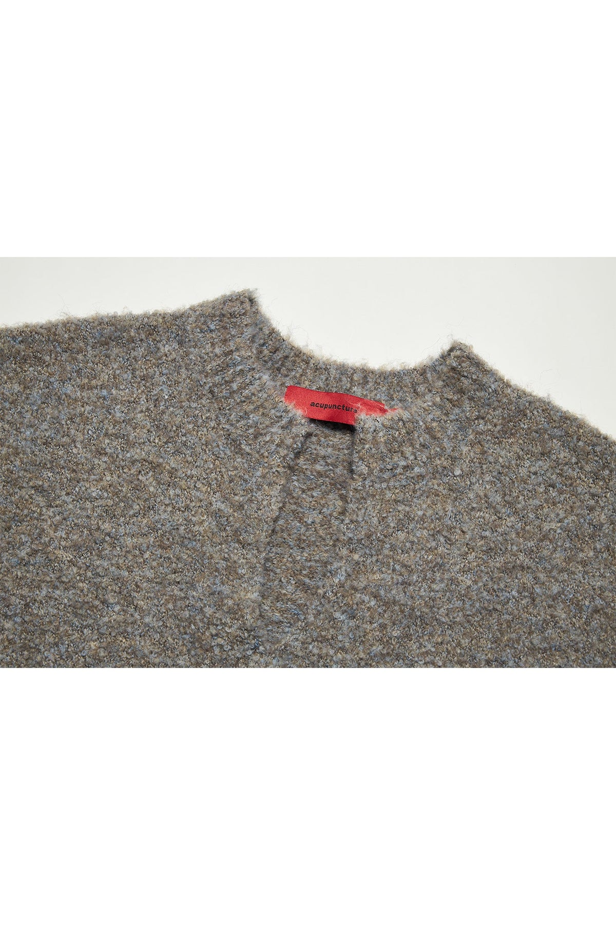 V-CUT SWEATER GREY Acupuncture