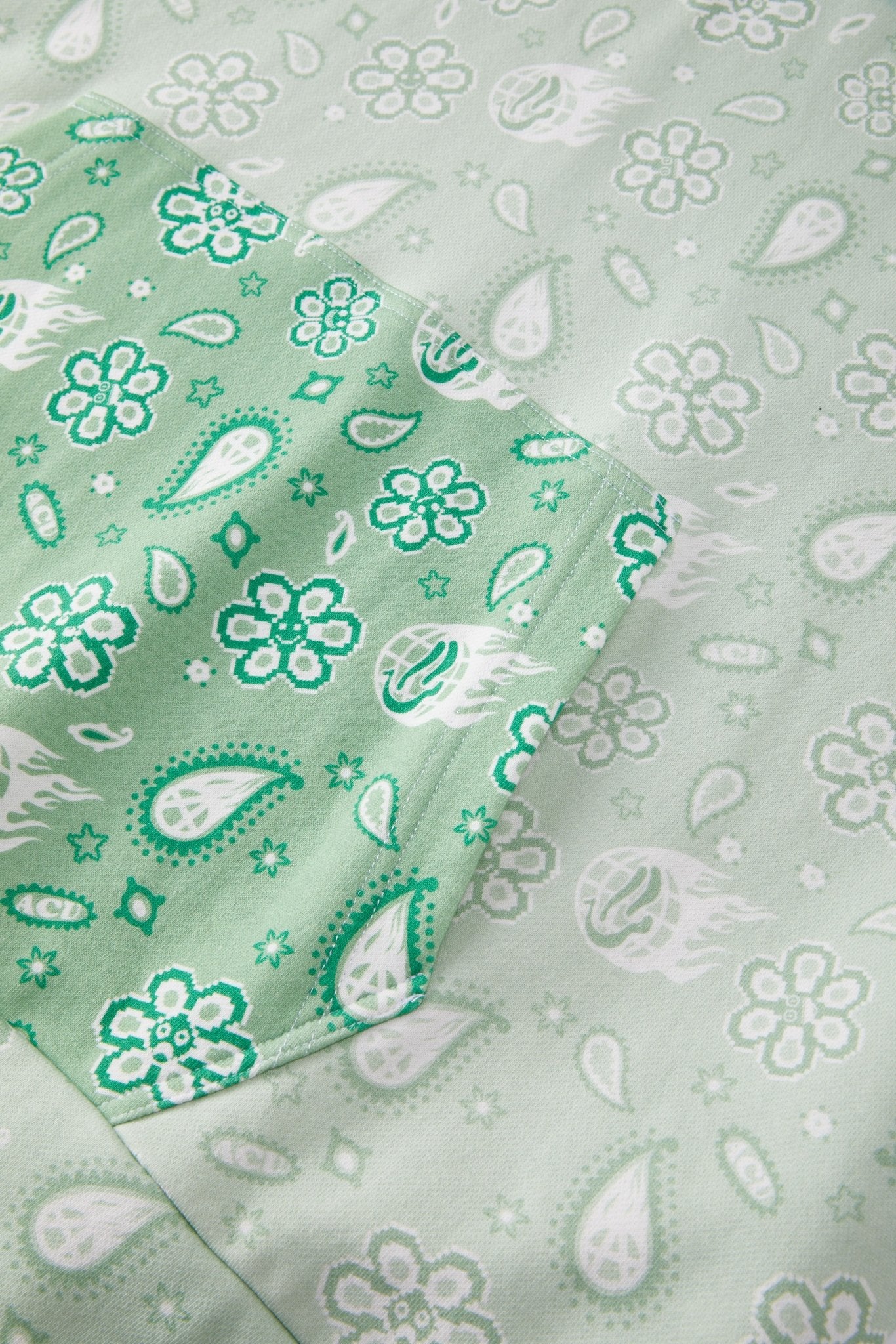 BANDANA HOODIE GREEN Acupuncture