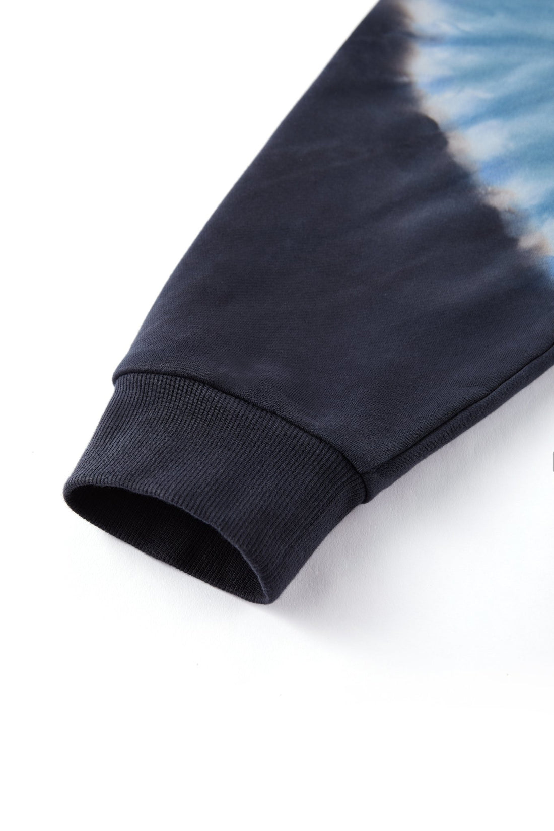 CIRCLE A CREWNECK Acupuncture