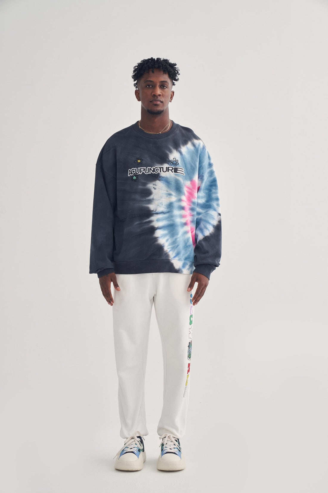 CIRCLE A CREWNECK Acupuncture