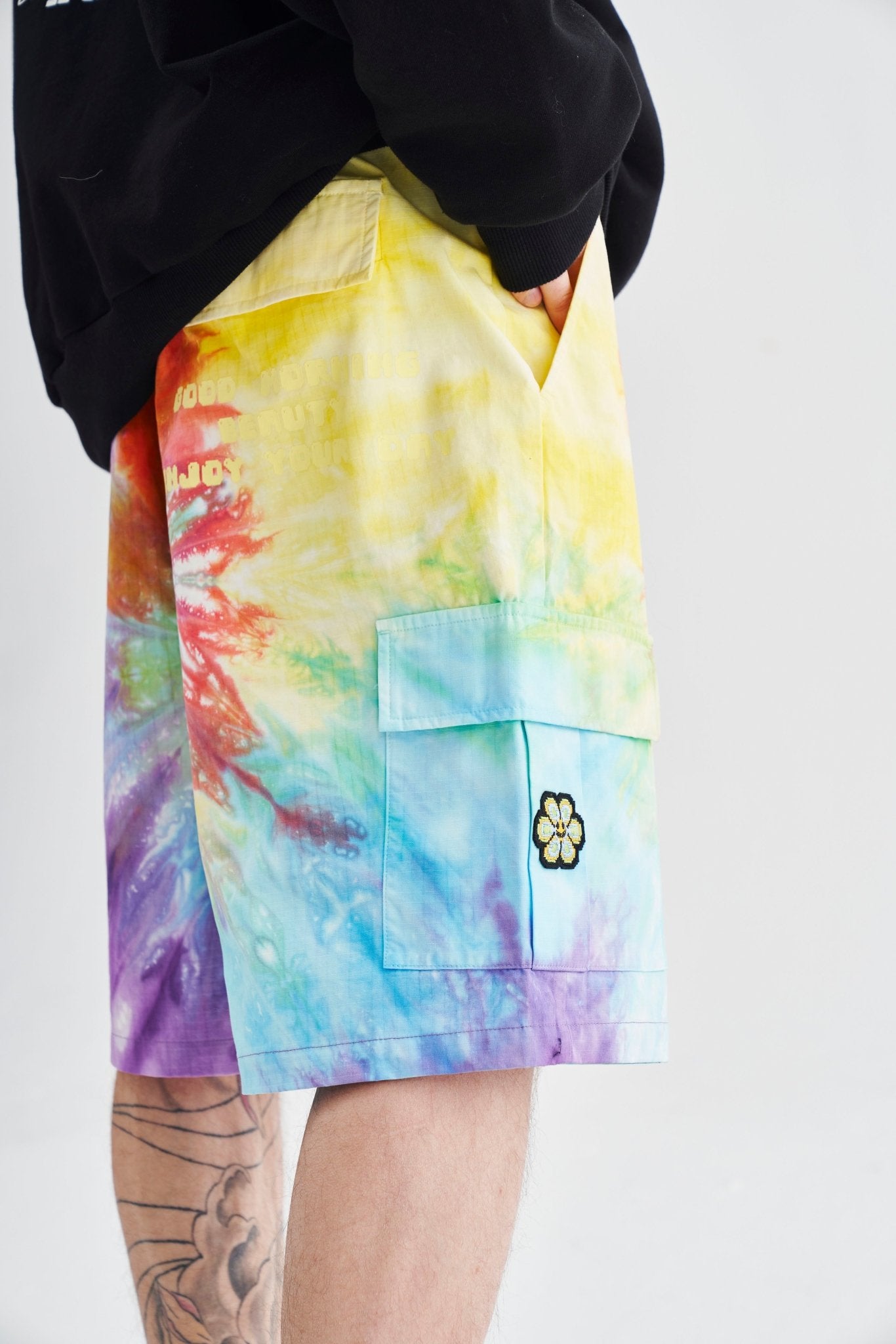 TIE-DYE CARGO SHORTS MULTICOLOR Acupuncture